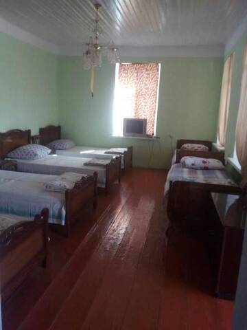 Фото номера Общий номер для мужчин с 6 кроватями Гостевой дом B&amp;B Edem г. Ахпат 3